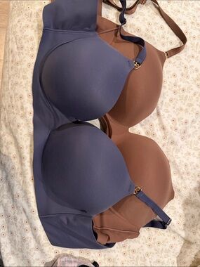 Victoria’s Secret padded no wire bra bundle